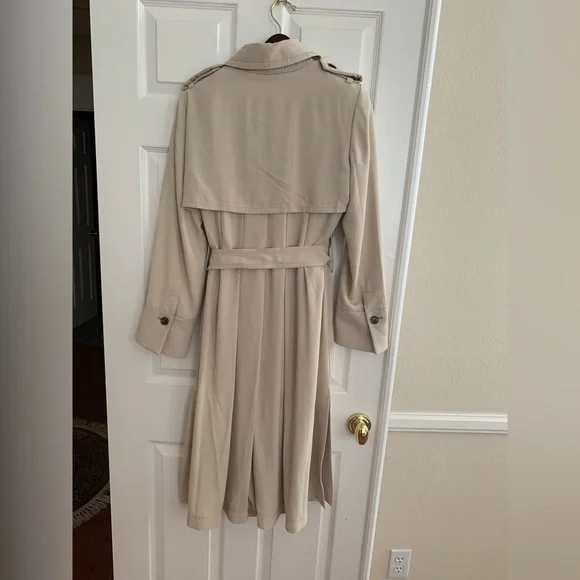 Banana Republic Trench Coat: Khaki Beige, 2 Side Pockets, 2 Side Slits M - Picture 3 of 16